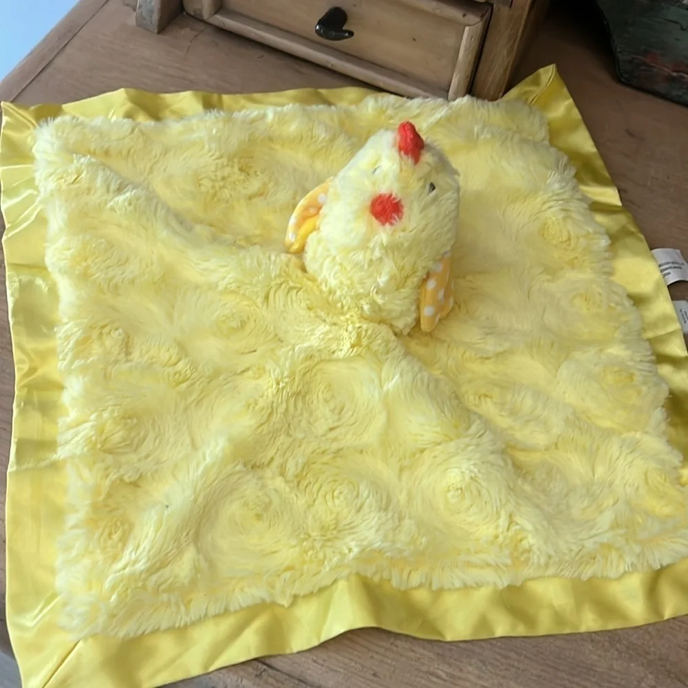 cloud island soft yellow
